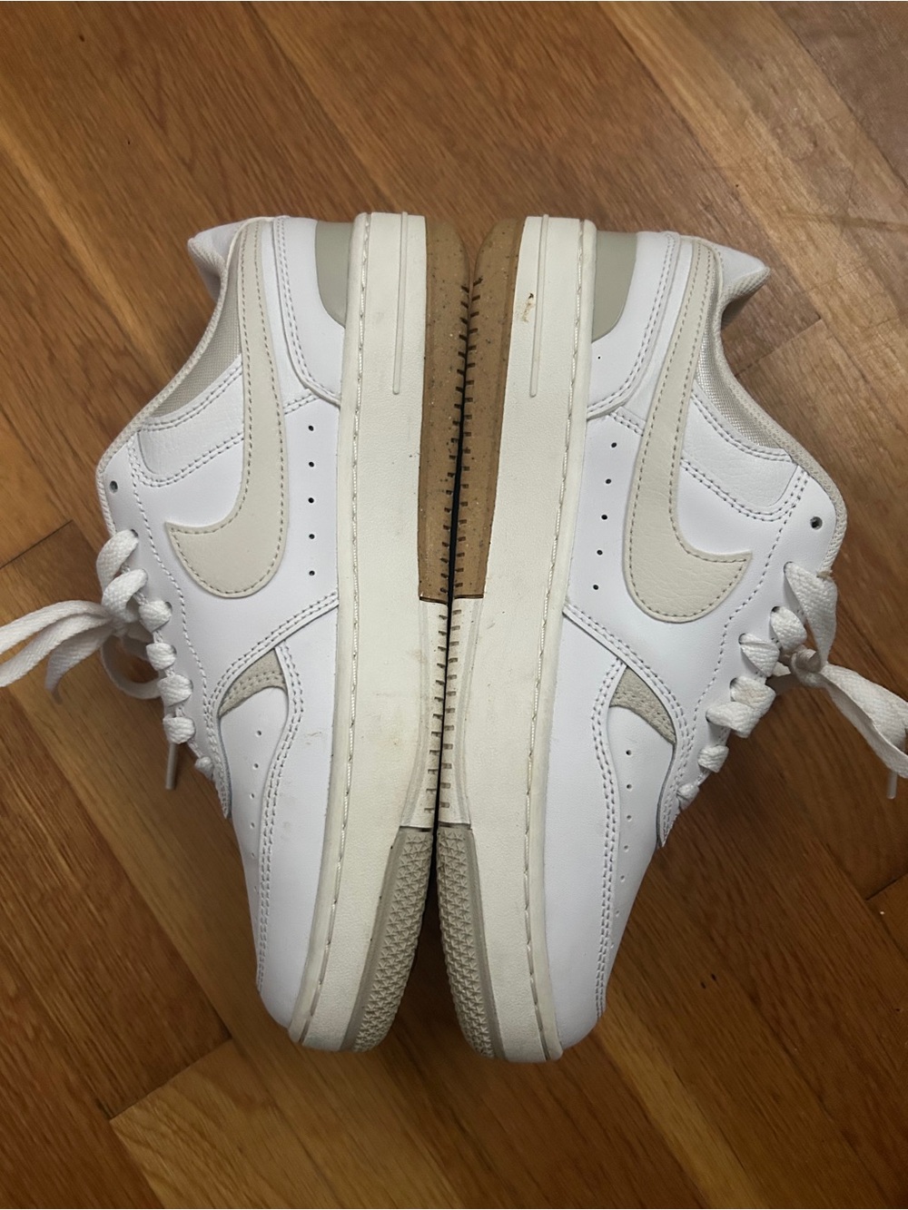 Nike White and Cream Low-Top Sneakers